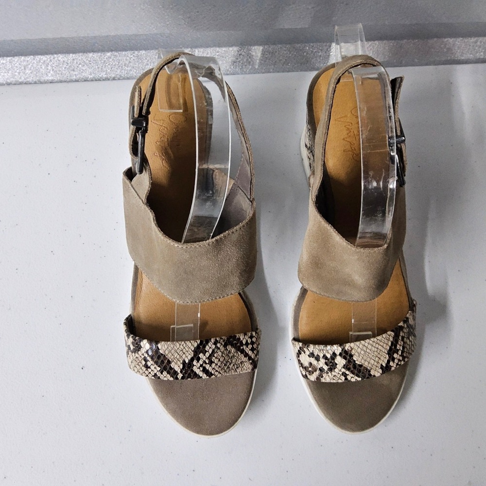 Crown Vintage Women's Size 9.5 M Afra Wedge - Picture 3 of 9
